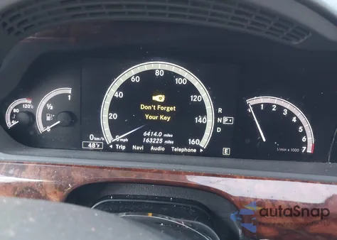 2011 Mercedes-Benz S 550 4Matic z USA, uszkodzony, nr VIN WDDNG8GB3BA381790